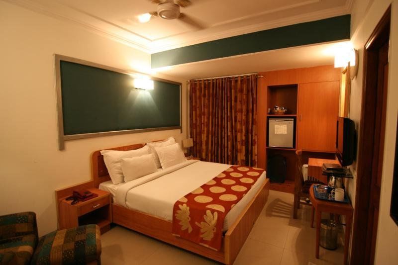 Hotel Sri Nanak Continental Delhi  Exterior photo